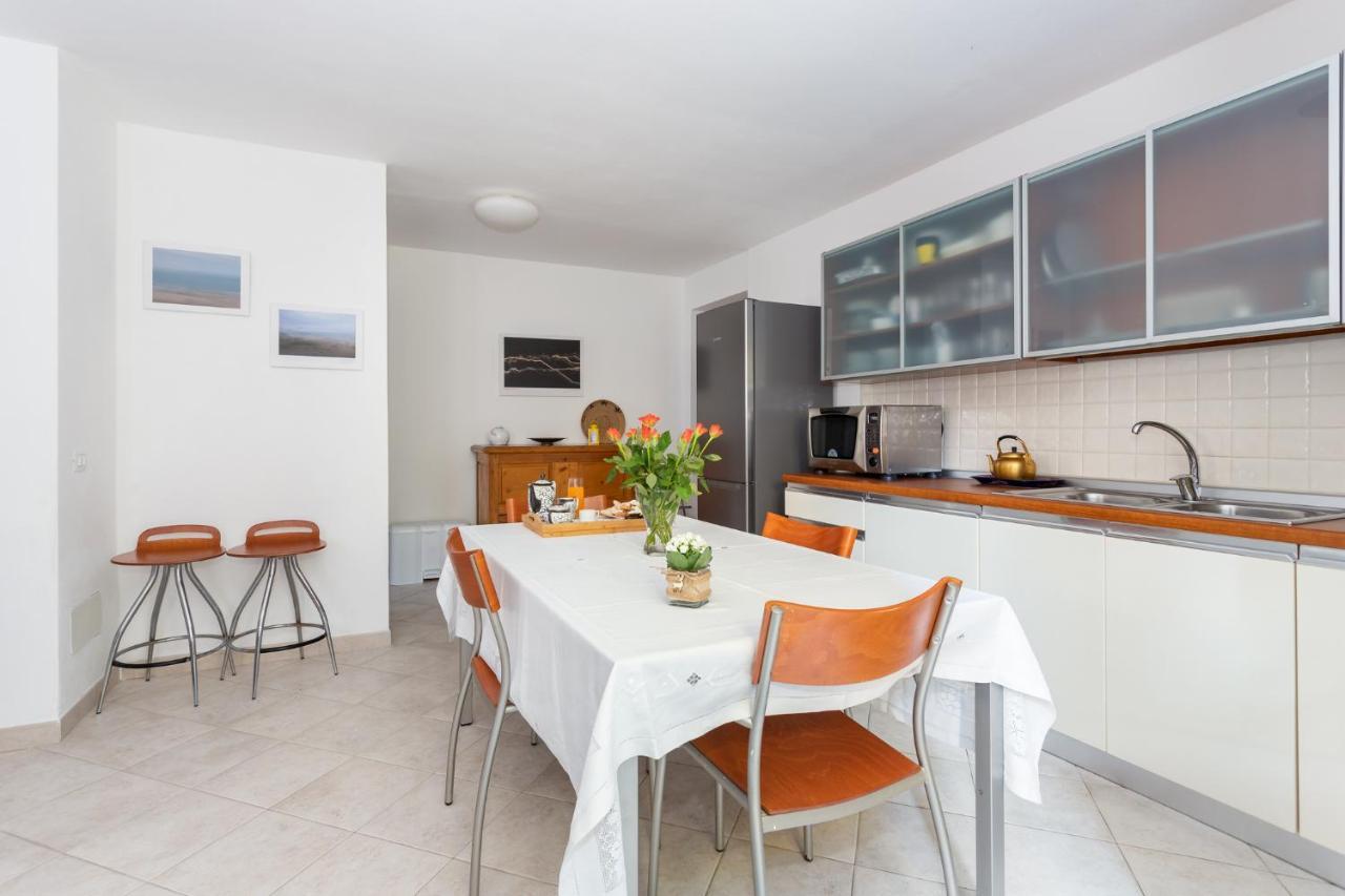 Spacious 3-Bedroom Apartment With Courtyard In Tempio Pausania - Perfect For Families Exterior foto
